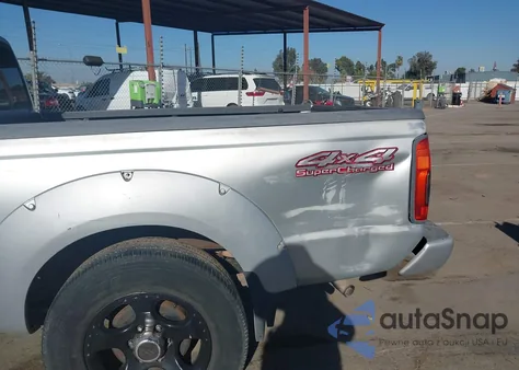 2002 Nissan Frontier Sc-V6 z USA, uszkodzony, nr VIN 1N6MD29Y62C356526